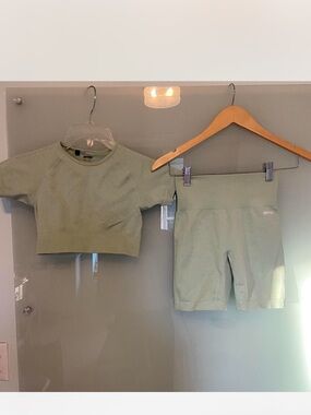 Bo + Tee Lime Green Workout/Lounge Crop Top and Biker short set!